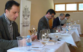 En la imagen, de izquierda a derecha, Sergi de Lamo (VITEC), Toni Alcover (DOQ Priorat), Jordi Bort (INCAVI) y Joan M. Canals (URV)