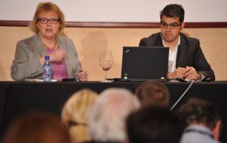 Sarah Jane Evans y Ferran Centelles durante la sesión académica de clausura de Espai Priorat 2015